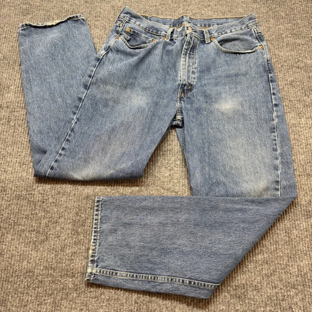 Levi's 550 Mens 36x33 Relaxed Fit Jeans Medium Wash Faded Denim Classic